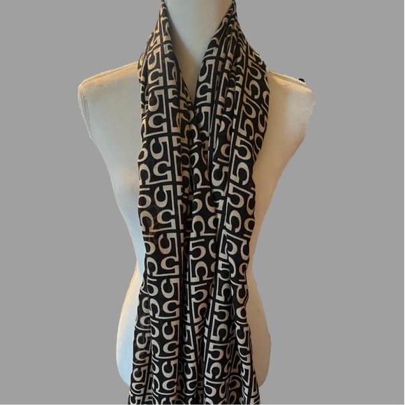 ❤️HOST PICK❤️ JENNIFER McCLINTOCK- Beautiful Black and White Scarf / Shaw NEW - Picture 2 of 4